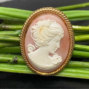 Vintage Unsigned Pink Lady Cameo Gold-tone Victorian Revival Brooch